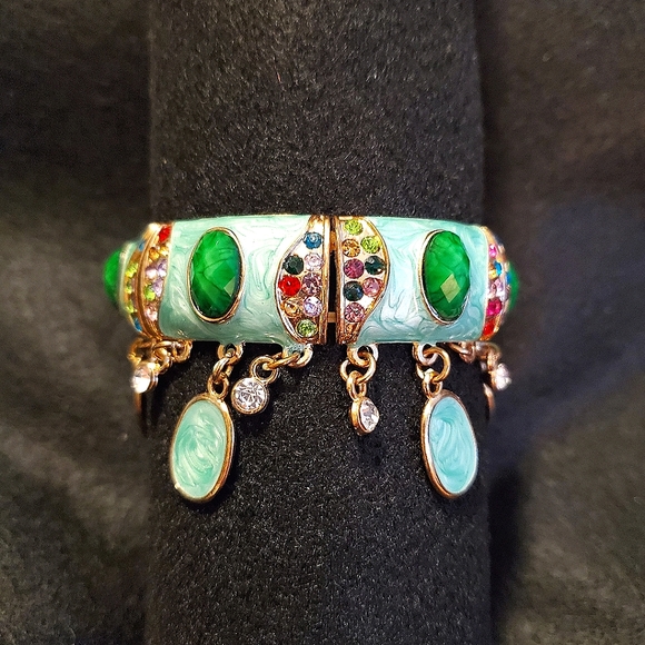 Jewelry - Enamel Stretch Bracelet